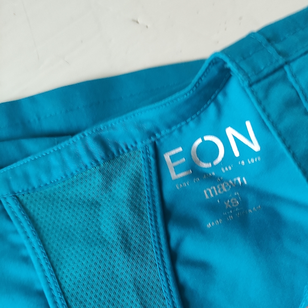 Women's Teal Scrub Set - Picture 5 of 8